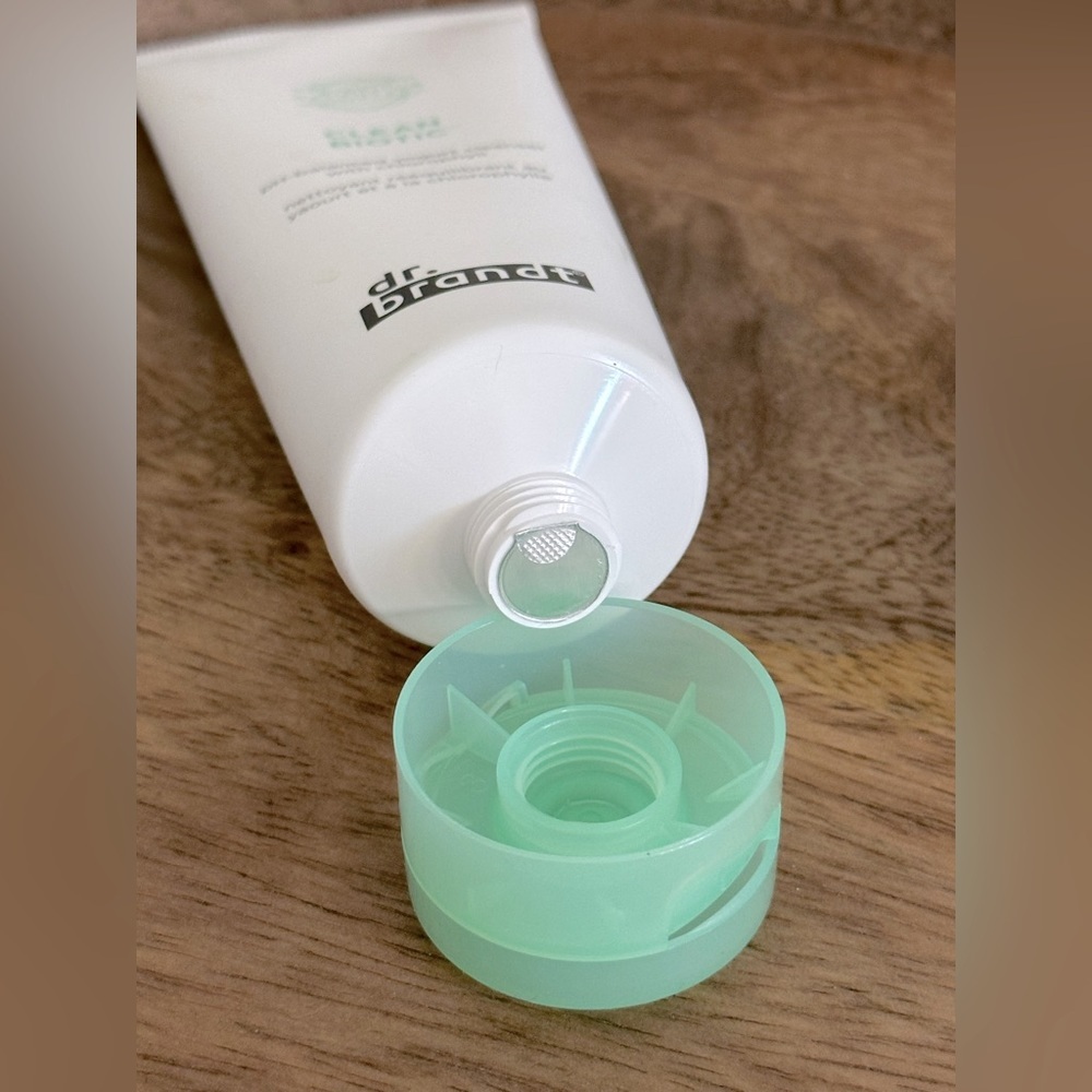 Dr. Brandt | Clean Biotic Cleanser - Picture 2 of 2